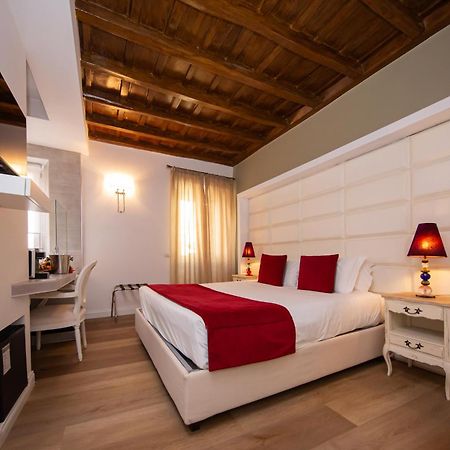 Town House Spagna- Luxury Rooms With Jacuzzi Bath Rzym Zewnętrze zdjęcie