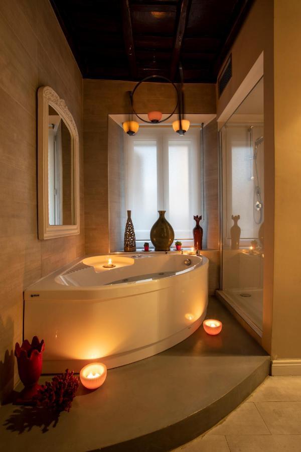 Town House Spagna- Luxury Rooms With Jacuzzi Bath Rzym Zewnętrze zdjęcie