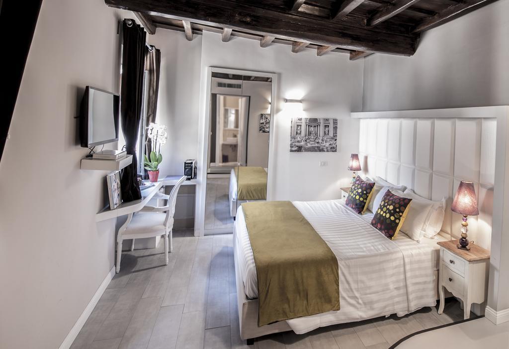 Town House Spagna- Luxury Rooms With Jacuzzi Bath Rzym Zewnętrze zdjęcie