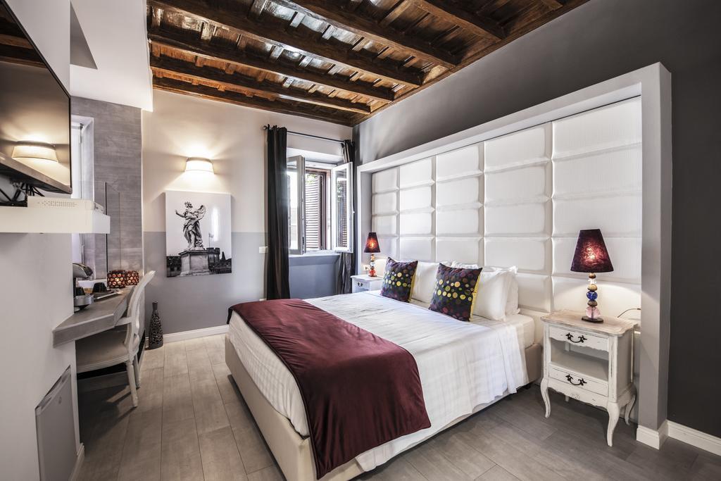 Town House Spagna- Luxury Rooms With Jacuzzi Bath Rzym Zewnętrze zdjęcie