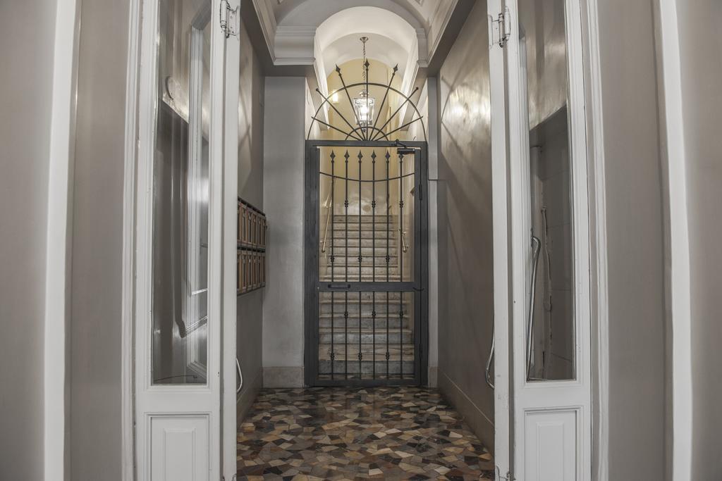 Town House Spagna- Luxury Rooms With Jacuzzi Bath Rzym Zewnętrze zdjęcie